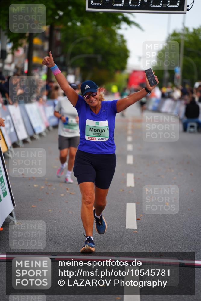 20.09.2026 - PSD Bank Halbmarathon LAZAROV Photography http://msf.ph/oto/10545781 20.09.2026 12:50:05 Ziel 2615, 4229 meine-sportfotos.de