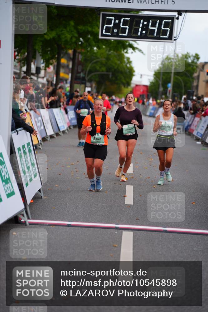 20.09.2026 - PSD Bank Halbmarathon LAZAROV Photography http://msf.ph/oto/10545898 20.09.2026 12:51:44 Ziel 2322, 2755, 3059, 3824, 3825 meine-sportfotos.de