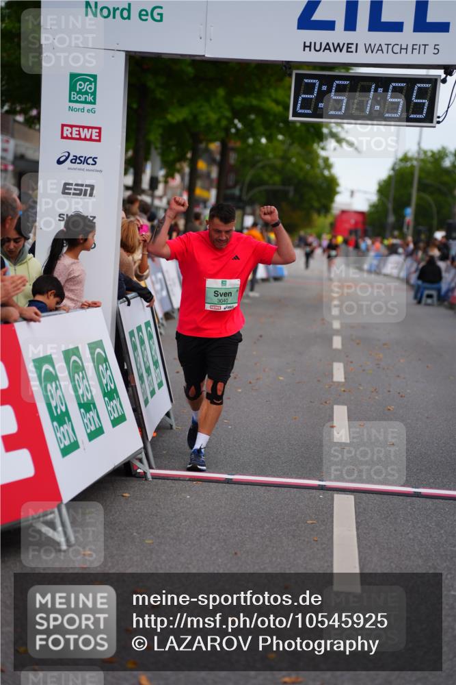20.09.2026 - PSD Bank Halbmarathon LAZAROV Photography http://msf.ph/oto/10545925 20.09.2026 12:51:55 Ziel 2454, 3040 meine-sportfotos.de