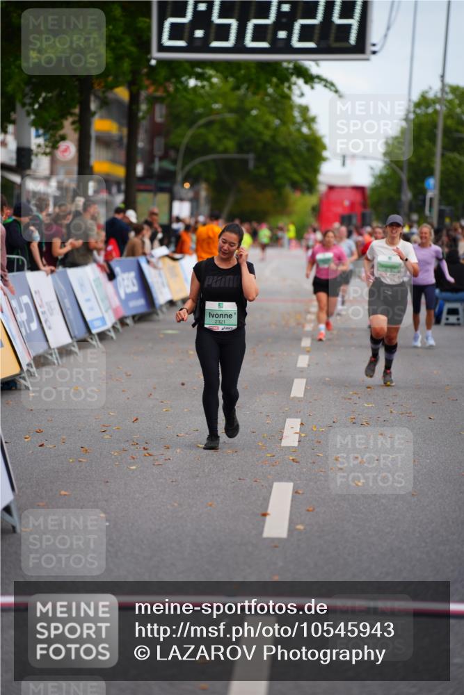20.09.2026 - PSD Bank Halbmarathon LAZAROV Photography http://msf.ph/oto/10545943 20.09.2026 12:52:23 Ziel 2321 meine-sportfotos.de
