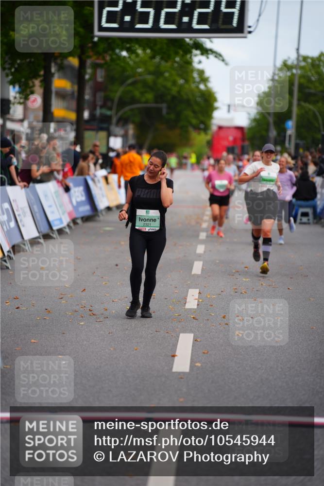 20.09.2026 - PSD Bank Halbmarathon LAZAROV Photography http://msf.ph/oto/10545944 20.09.2026 12:52:24 Ziel 2321, 4678 meine-sportfotos.de