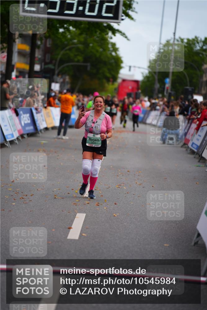 20.09.2026 - PSD Bank Halbmarathon LAZAROV Photography http://msf.ph/oto/10545984 20.09.2026 12:53:02 Ziel 3026, 4123 meine-sportfotos.de