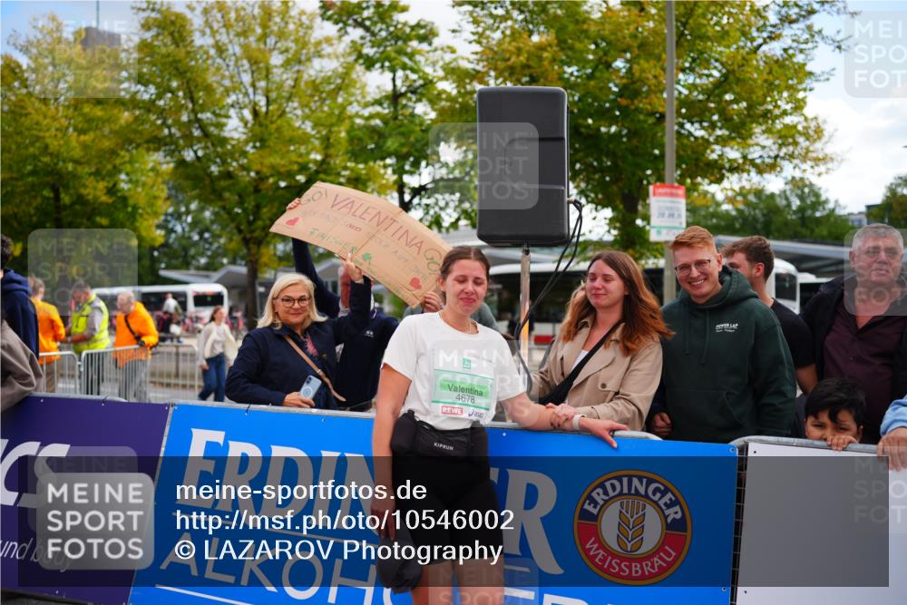 20.09.2026 - PSD Bank Halbmarathon LAZAROV Photography http://msf.ph/oto/10546002 20.09.2026 12:53:18 Ziel 2591, 3021, 3196, 4153, 4746 meine-sportfotos.de