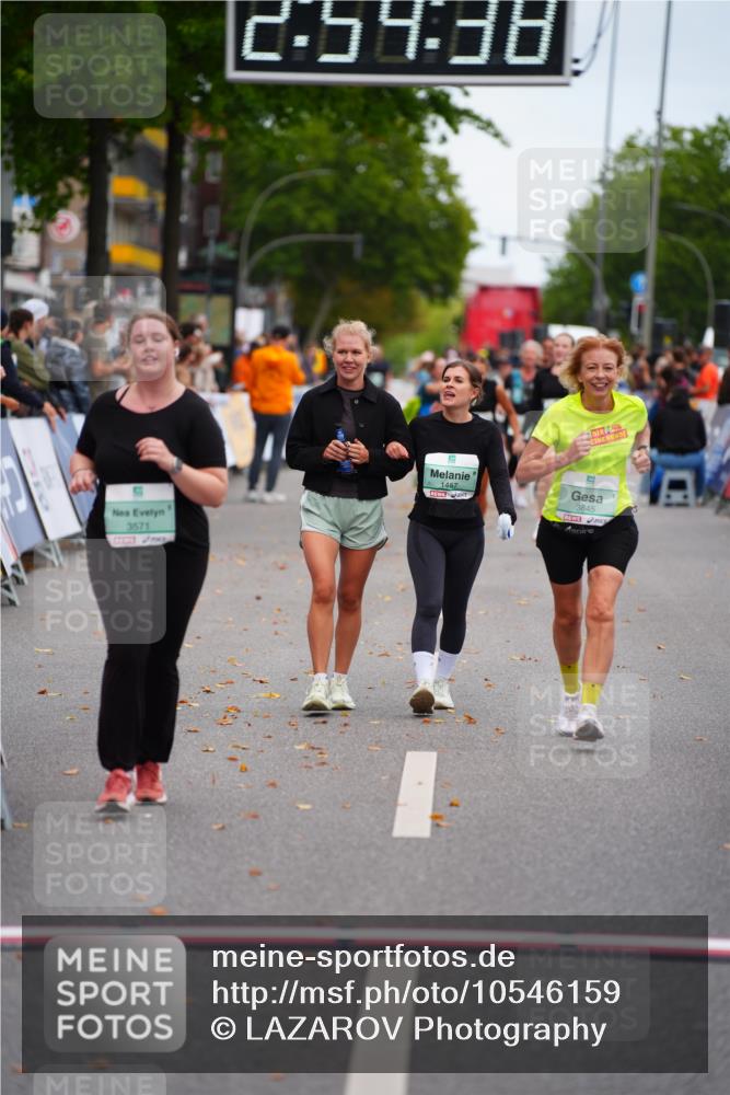 20.09.2026 - PSD Bank Halbmarathon LAZAROV Photography http://msf.ph/oto/10546159 20.09.2026 12:54:38 Ziel 3571, 3845 meine-sportfotos.de