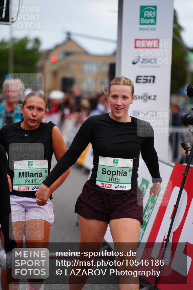 20.09.2026 - PSD Bank Halbmarathon LAZAROV Photography http://msf.ph/oto/10546186 20.09.2026 12:54:46 Ziel 1182, 1457, 1619, 2411, 3153, 3157, 3158, 3175, 3571, 3845 meine-sportfotos.de