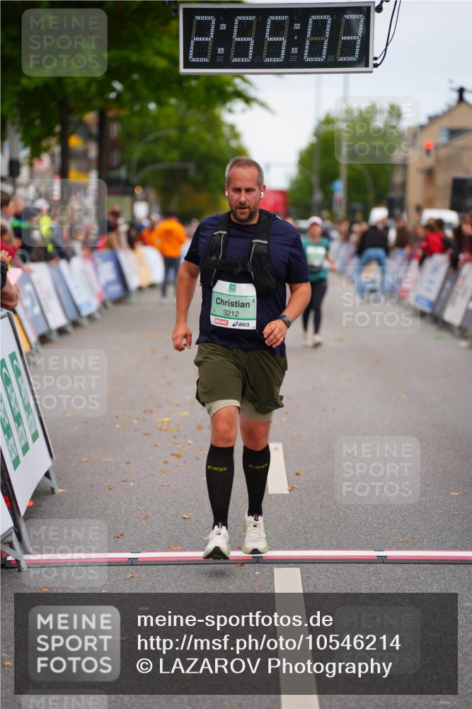 20.09.2026 - PSD Bank Halbmarathon LAZAROV Photography http://msf.ph/oto/10546214 20.09.2026 12:55:03 Ziel 3212 meine-sportfotos.de
