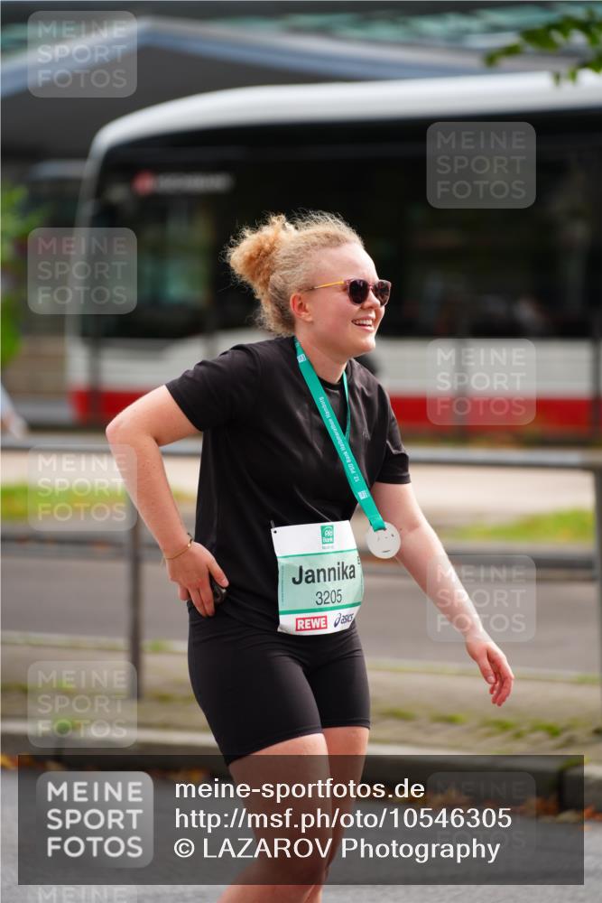 20.09.2026 - PSD Bank Halbmarathon LAZAROV Photography http://msf.ph/oto/10546305 20.09.2026 12:56:31 Ziel 2101, 2246 meine-sportfotos.de