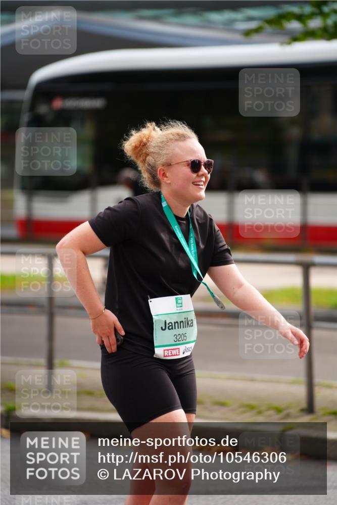 20.09.2026 - PSD Bank Halbmarathon LAZAROV Photography http://msf.ph/oto/10546306 20.09.2026 12:56:31 Ziel 2101, 2246 meine-sportfotos.de