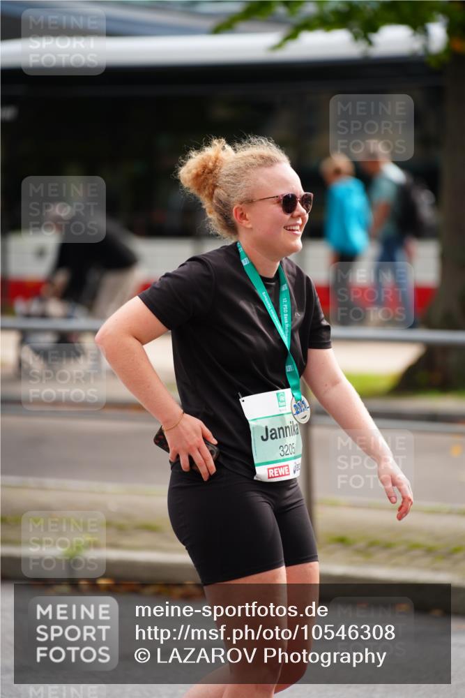 20.09.2026 - PSD Bank Halbmarathon LAZAROV Photography http://msf.ph/oto/10546308 20.09.2026 12:56:32 Ziel 2246 meine-sportfotos.de