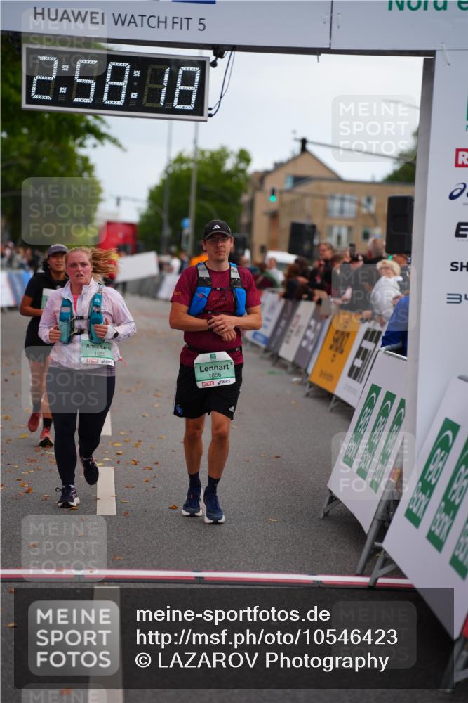 20.09.2026 - PSD Bank Halbmarathon LAZAROV Photography http://msf.ph/oto/10546423 20.09.2026 12:58:18 Ziel 1085, 1395, 1856, 1993, 3908 meine-sportfotos.de