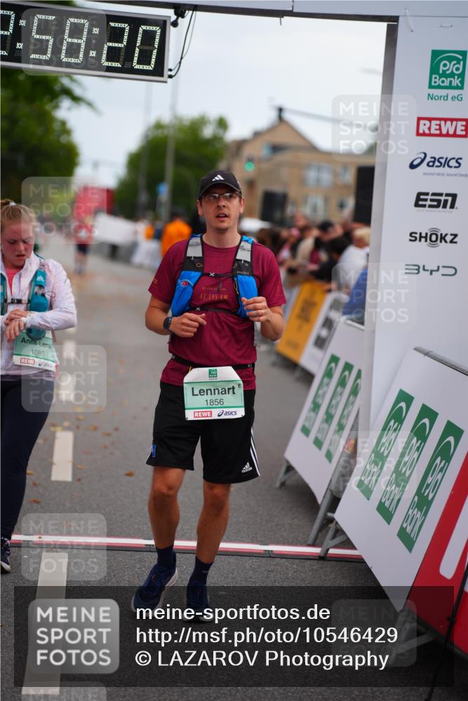 20.09.2026 - PSD Bank Halbmarathon LAZAROV Photography http://msf.ph/oto/10546429 20.09.2026 12:58:19 Ziel 1085, 1395, 1856, 1993, 3908 meine-sportfotos.de