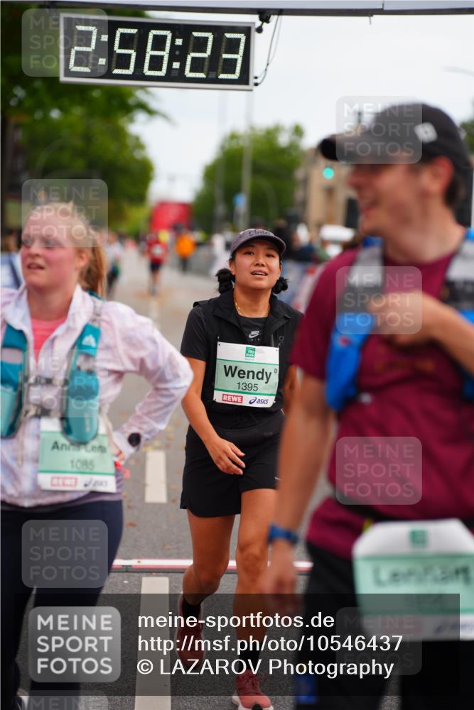 20.09.2026 - PSD Bank Halbmarathon LAZAROV Photography http://msf.ph/oto/10546437 20.09.2026 12:58:22 Ziel 1085, 1395, 1856, 1993 meine-sportfotos.de