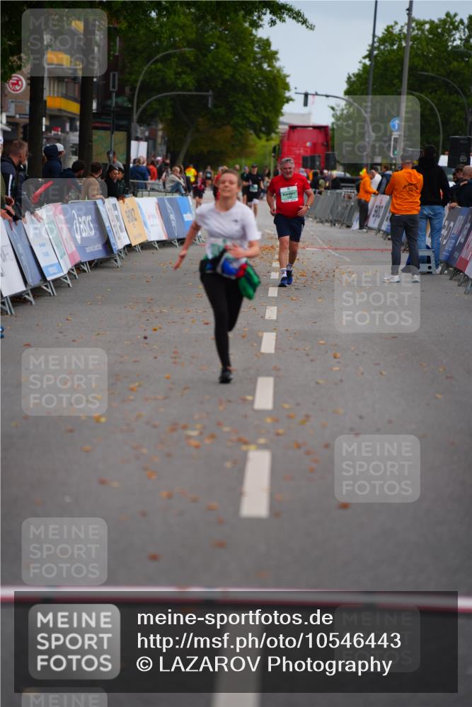 20.09.2026 - PSD Bank Halbmarathon LAZAROV Photography http://msf.ph/oto/10546443 20.09.2026 12:58:32 Ziel 4411 meine-sportfotos.de