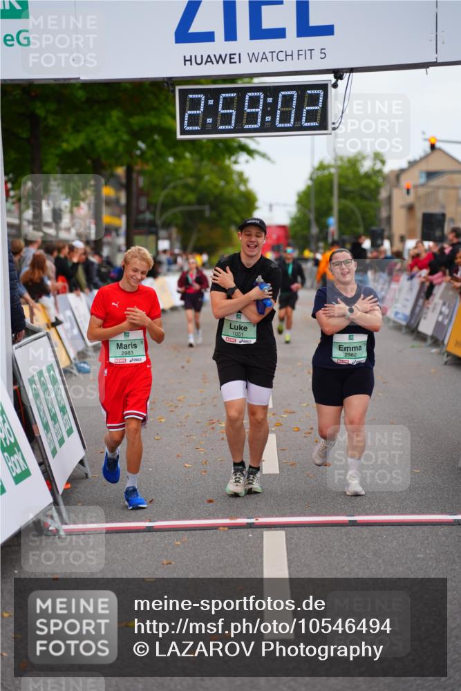 20.09.2026 - PSD Bank Halbmarathon LAZAROV Photography http://msf.ph/oto/10546494 20.09.2026 12:59:01 Ziel 1051, 2982, 2983 meine-sportfotos.de