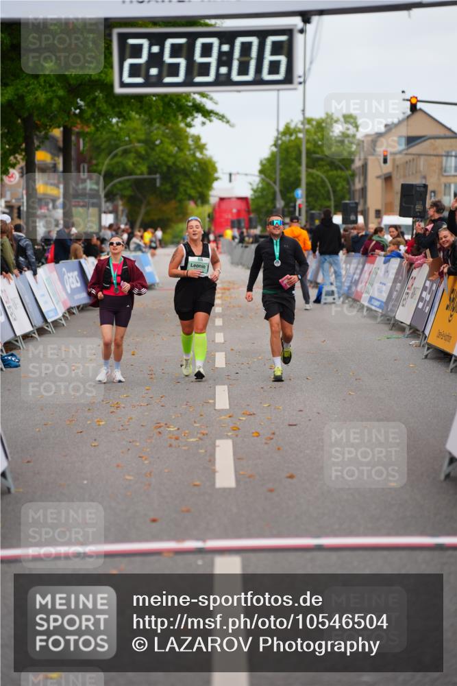 20.09.2026 - PSD Bank Halbmarathon LAZAROV Photography http://msf.ph/oto/10546504 20.09.2026 12:59:05 Ziel 1051, 2982, 2983 meine-sportfotos.de