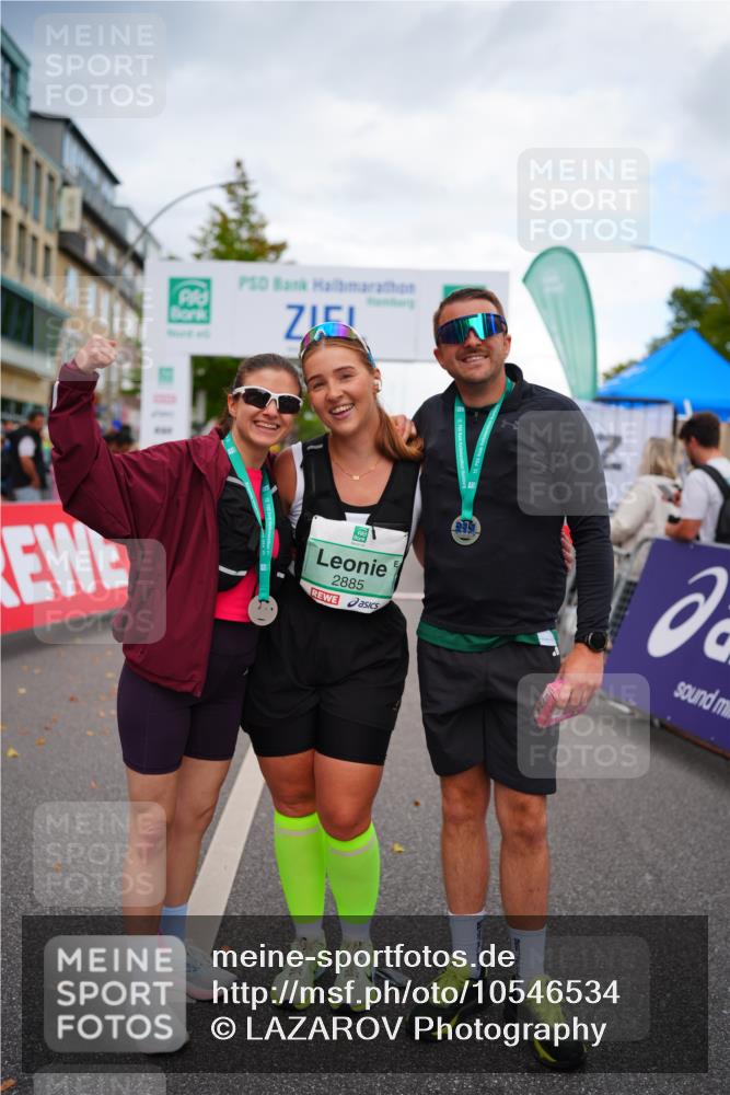 20.09.2026 - PSD Bank Halbmarathon LAZAROV Photography http://msf.ph/oto/10546534 20.09.2026 12:59:21 Ziel 2885 meine-sportfotos.de