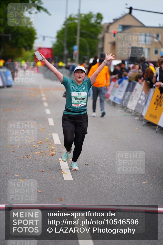 20.09.2026 - PSD Bank Halbmarathon LAZAROV Photography http://msf.ph/oto/10546596 20.09.2026 13:00:41 Ziel 4544 meine-sportfotos.de