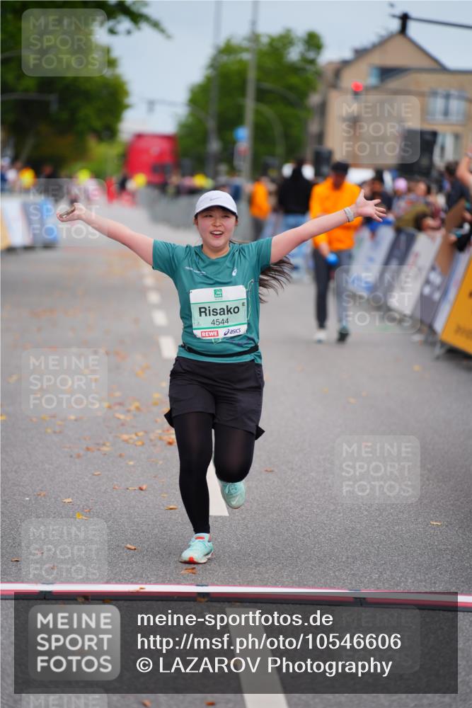 20.09.2026 - PSD Bank Halbmarathon LAZAROV Photography http://msf.ph/oto/10546606 20.09.2026 13:00:42 Ziel 4544 meine-sportfotos.de