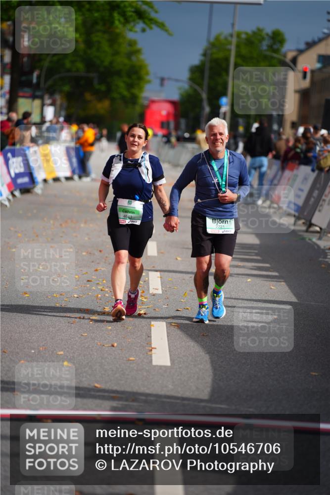 20.09.2026 - PSD Bank Halbmarathon LAZAROV Photography http://msf.ph/oto/10546706 20.09.2026 13:02:17 Ziel 4643, 2721 meine-sportfotos.de