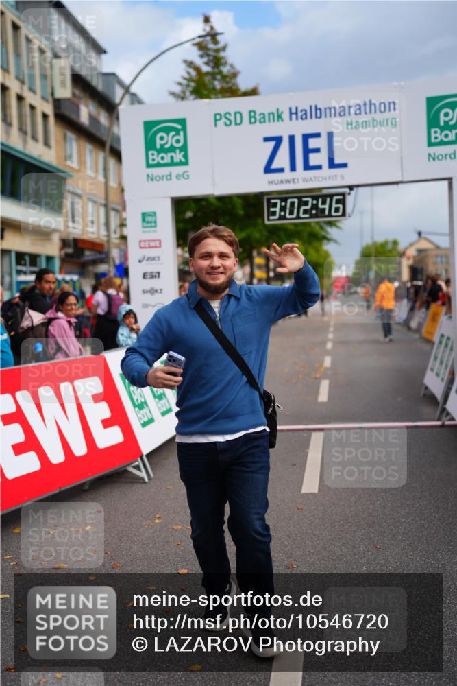 20.09.2026 - PSD Bank Halbmarathon LAZAROV Photography http://msf.ph/oto/10546720 20.09.2026 13:02:46 Ziel  meine-sportfotos.de