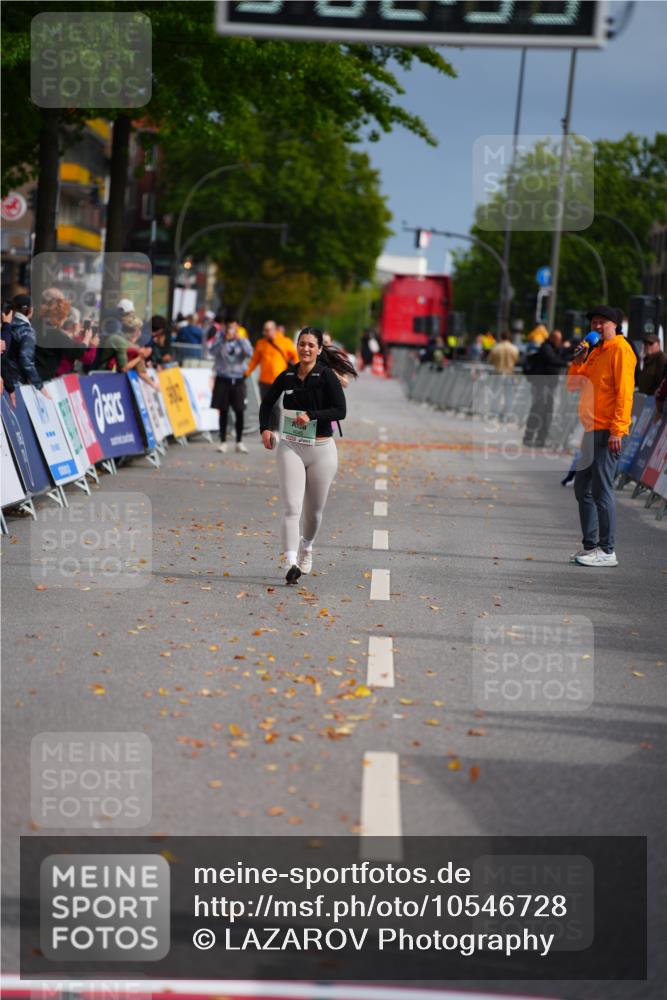 20.09.2026 - PSD Bank Halbmarathon LAZAROV Photography http://msf.ph/oto/10546728 20.09.2026 13:02:55 Ziel 4045 meine-sportfotos.de