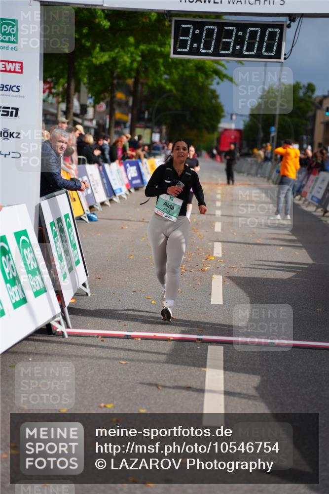 20.09.2026 - PSD Bank Halbmarathon LAZAROV Photography http://msf.ph/oto/10546754 20.09.2026 13:02:59 Ziel 4045 meine-sportfotos.de