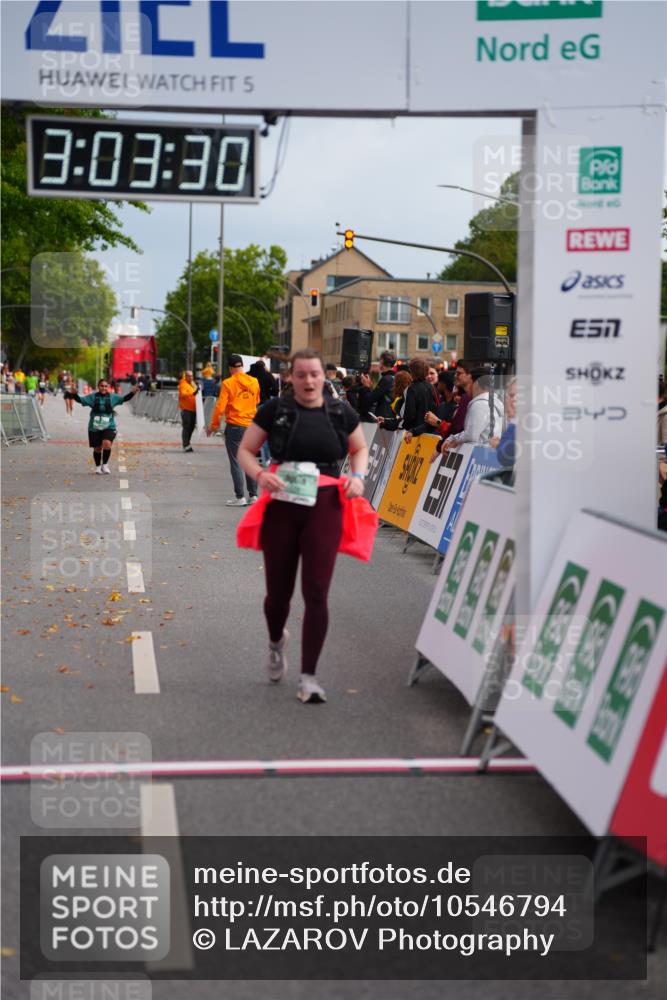 20.09.2026 - PSD Bank Halbmarathon LAZAROV Photography http://msf.ph/oto/10546794 20.09.2026 13:03:29 Ziel 4456 meine-sportfotos.de