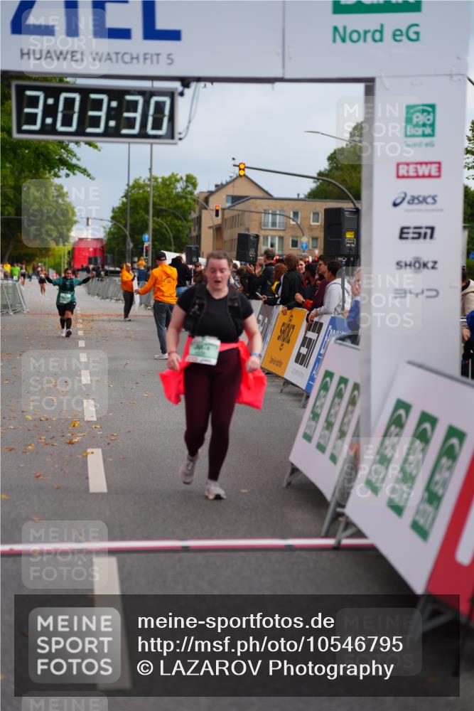 20.09.2026 - PSD Bank Halbmarathon LAZAROV Photography http://msf.ph/oto/10546795 20.09.2026 13:03:30 Ziel 4456 meine-sportfotos.de