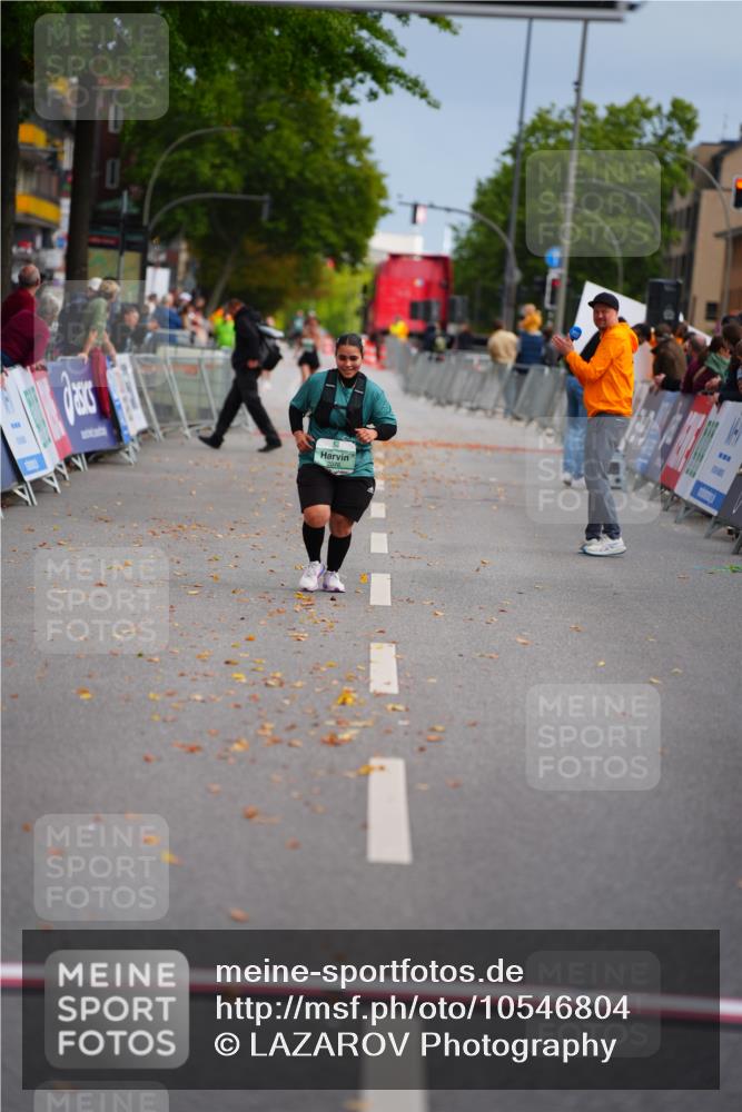 20.09.2026 - PSD Bank Halbmarathon LAZAROV Photography http://msf.ph/oto/10546804 20.09.2026 13:03:35 Ziel 4456 meine-sportfotos.de
