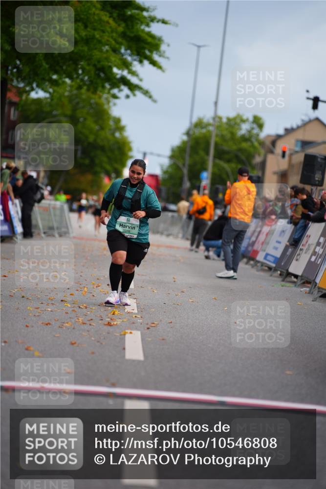 20.09.2026 - PSD Bank Halbmarathon LAZAROV Photography http://msf.ph/oto/10546808 20.09.2026 13:03:38 Ziel 2076, 4456 meine-sportfotos.de