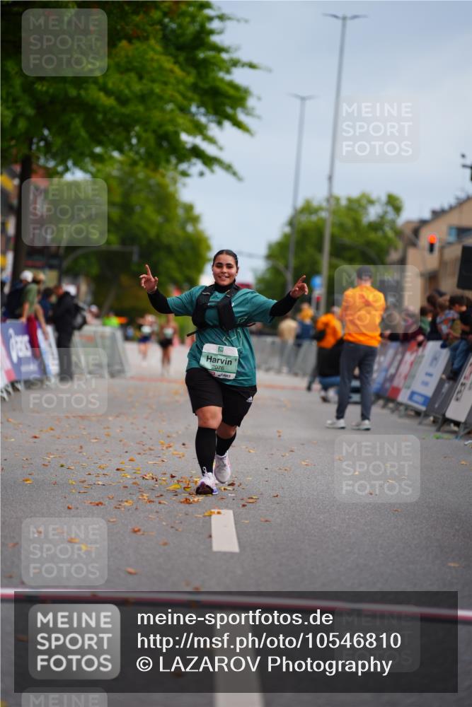 20.09.2026 - PSD Bank Halbmarathon LAZAROV Photography http://msf.ph/oto/10546810 20.09.2026 13:03:38 Ziel 2076, 4456 meine-sportfotos.de