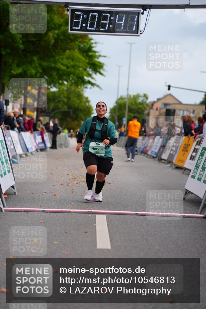 20.09.2026 - PSD Bank Halbmarathon LAZAROV Photography http://msf.ph/oto/10546813 20.09.2026 13:03:40 Ziel 2076 meine-sportfotos.de