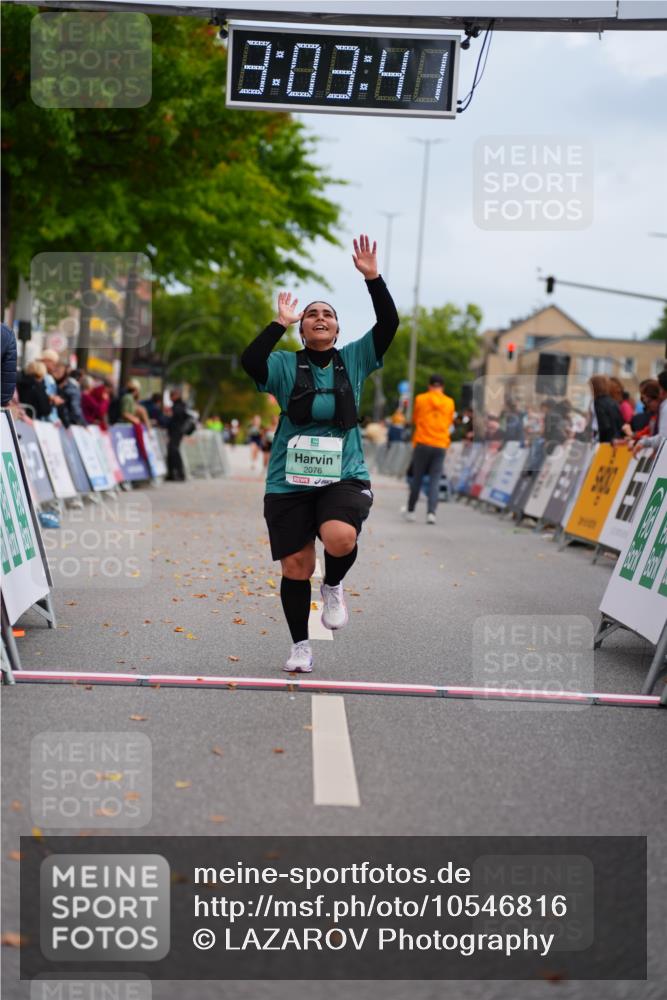20.09.2026 - PSD Bank Halbmarathon LAZAROV Photography http://msf.ph/oto/10546816 20.09.2026 13:03:41 Ziel 2076 meine-sportfotos.de