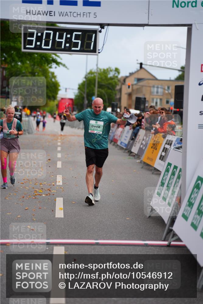 20.09.2026 - PSD Bank Halbmarathon LAZAROV Photography http://msf.ph/oto/10546912 20.09.2026 13:04:50 Ziel 2505, 3933 meine-sportfotos.de