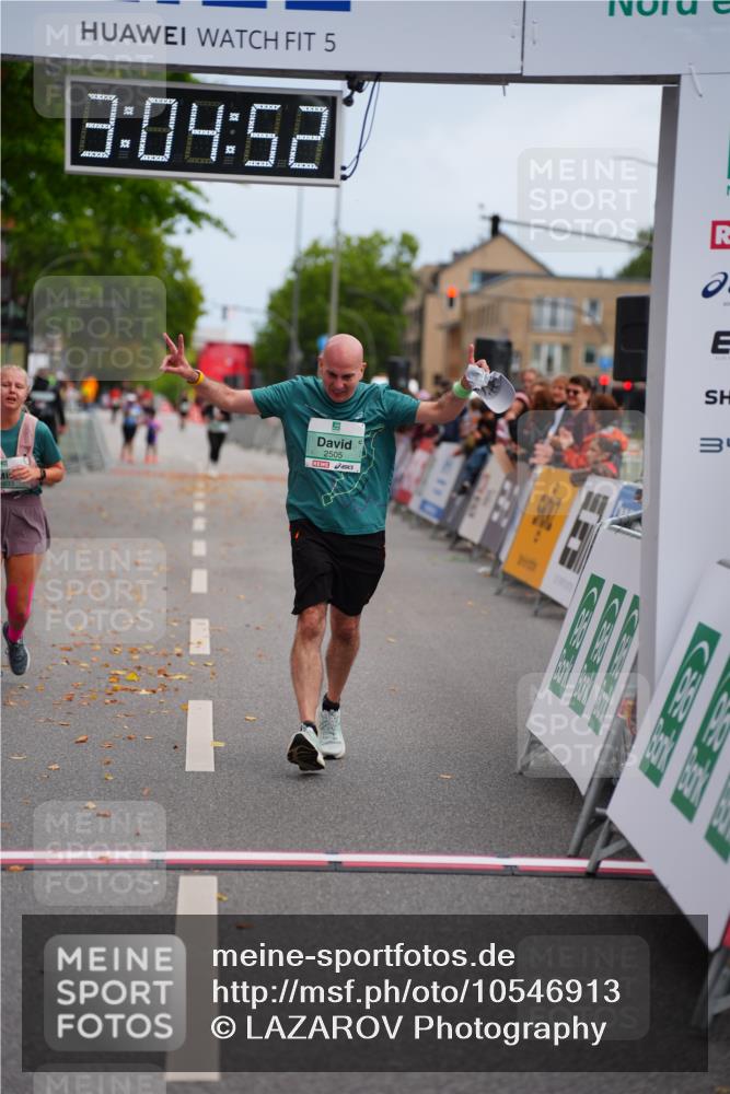 20.09.2026 - PSD Bank Halbmarathon LAZAROV Photography http://msf.ph/oto/10546913 20.09.2026 13:04:51 Ziel 2505, 3933 meine-sportfotos.de