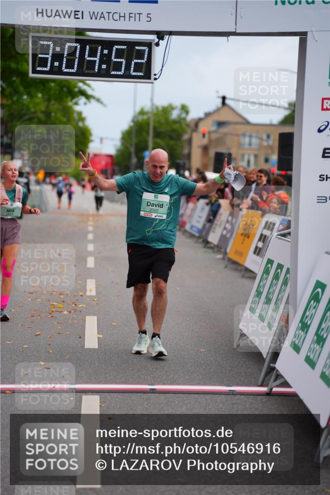 20.09.2026 - PSD Bank Halbmarathon LAZAROV Photography http://msf.ph/oto/10546916 20.09.2026 13:04:51 Ziel 2505, 3933 meine-sportfotos.de