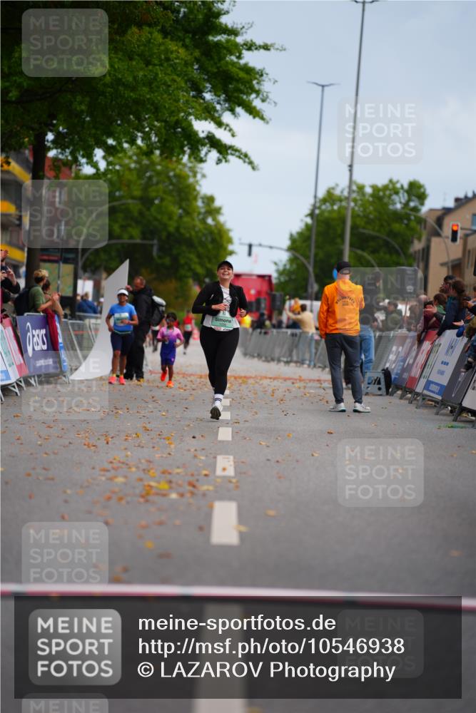 20.09.2026 - PSD Bank Halbmarathon LAZAROV Photography http://msf.ph/oto/10546938 20.09.2026 13:05:02 Ziel 1230 meine-sportfotos.de