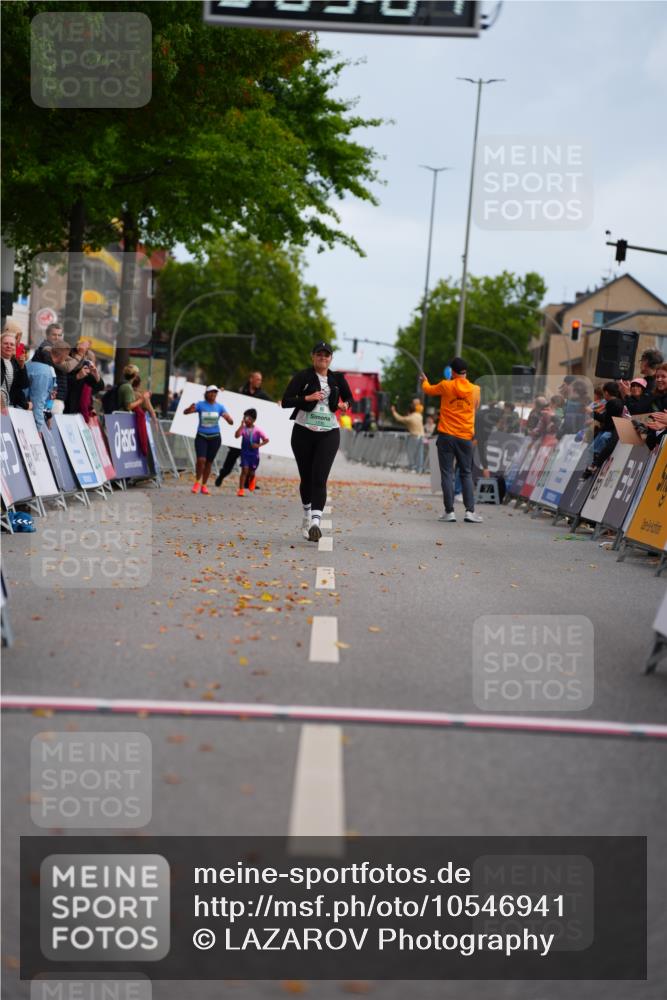 20.09.2026 - PSD Bank Halbmarathon LAZAROV Photography http://msf.ph/oto/10546941 20.09.2026 13:05:04 Ziel 1230 meine-sportfotos.de