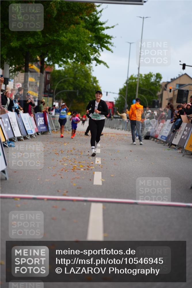 20.09.2026 - PSD Bank Halbmarathon LAZAROV Photography http://msf.ph/oto/10546945 20.09.2026 13:05:05 Ziel 1230 meine-sportfotos.de