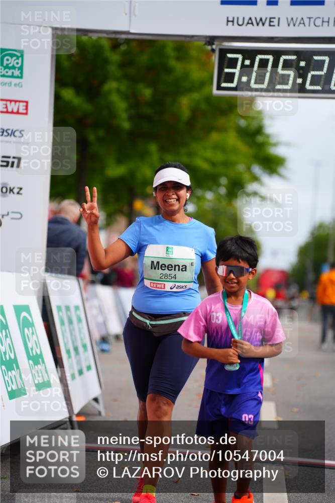 20.09.2026 - PSD Bank Halbmarathon LAZAROV Photography http://msf.ph/oto/10547004 20.09.2026 13:05:19 Ziel 2854 meine-sportfotos.de