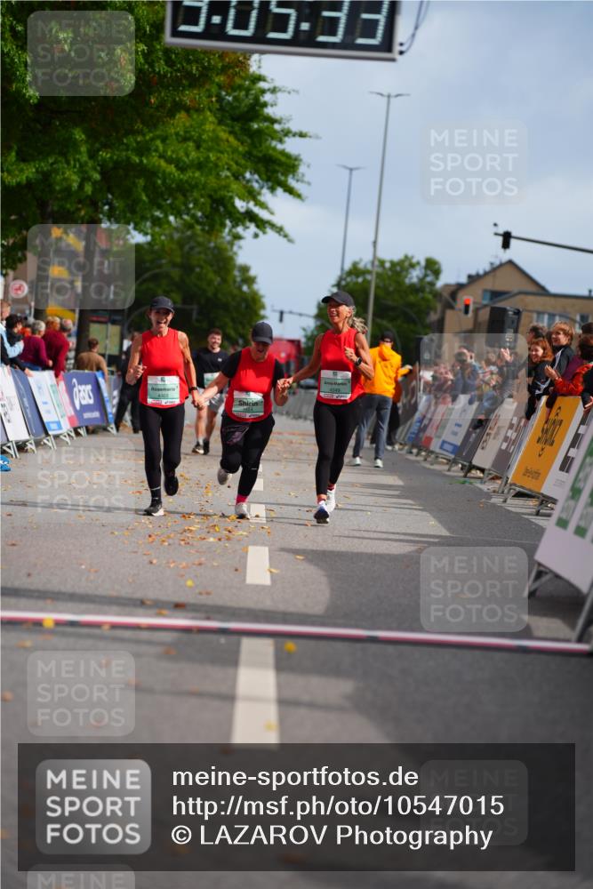 20.09.2026 - PSD Bank Halbmarathon LAZAROV Photography http://msf.ph/oto/10547015 20.09.2026 13:05:33 Ziel 1684, 4349, 4350 meine-sportfotos.de
