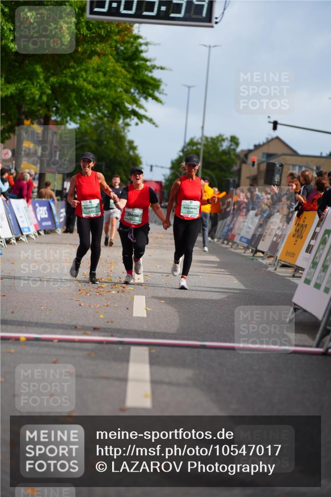 20.09.2026 - PSD Bank Halbmarathon LAZAROV Photography http://msf.ph/oto/10547017 20.09.2026 13:05:33 Ziel 1684, 4349, 4350 meine-sportfotos.de