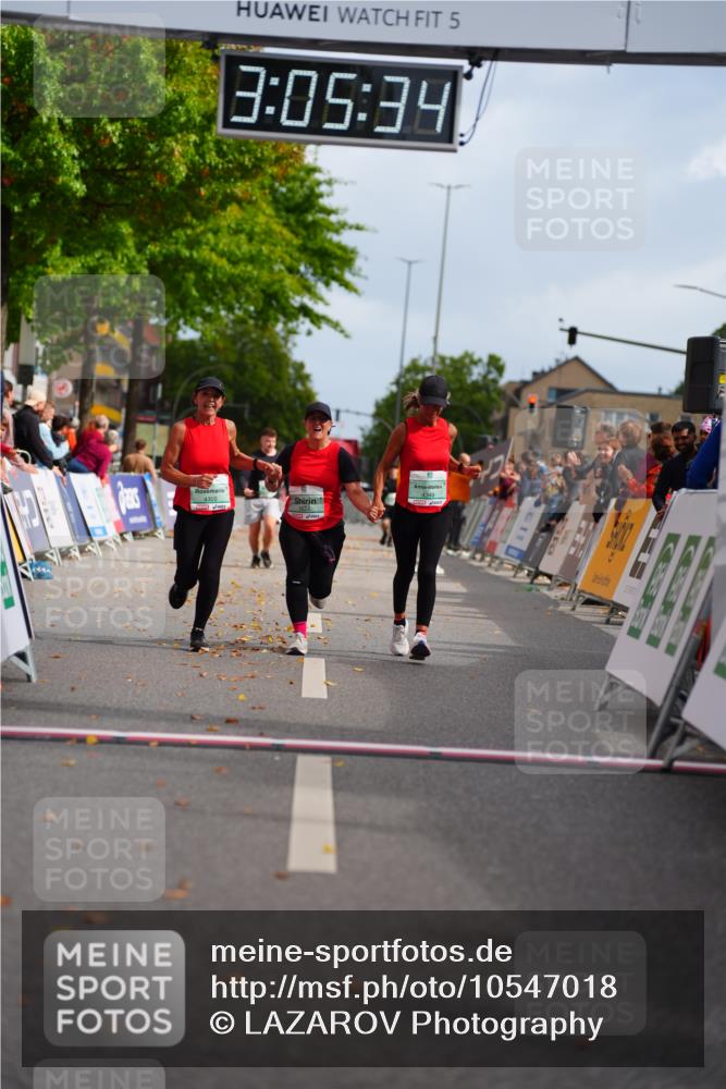 20.09.2026 - PSD Bank Halbmarathon LAZAROV Photography http://msf.ph/oto/10547018 20.09.2026 13:05:34 Ziel 1684, 4349, 4350 meine-sportfotos.de