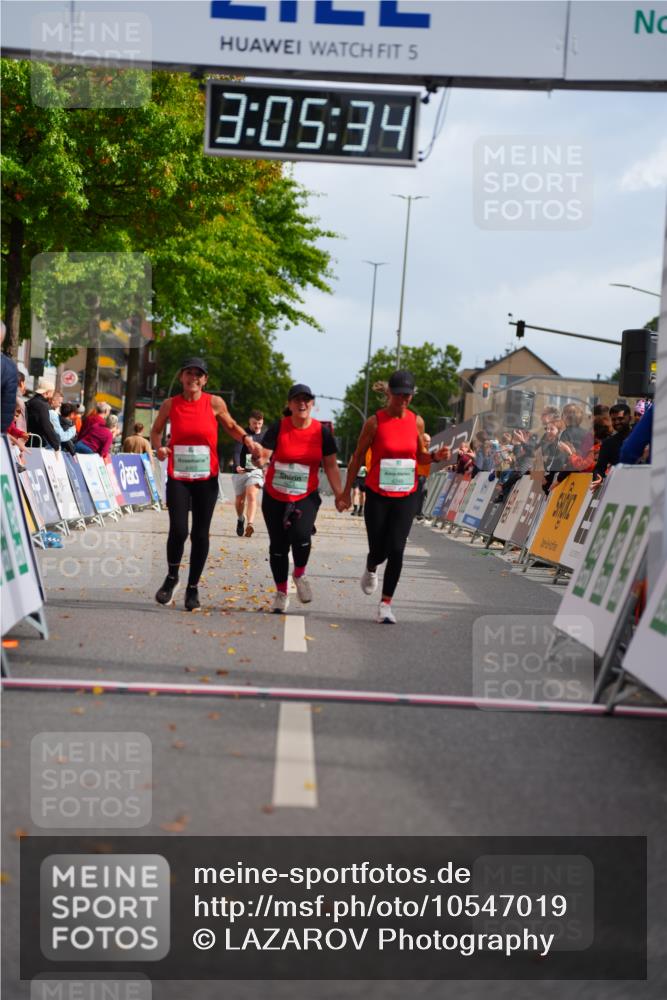 20.09.2026 - PSD Bank Halbmarathon LAZAROV Photography http://msf.ph/oto/10547019 20.09.2026 13:05:34 Ziel 1684, 4349, 4350 meine-sportfotos.de