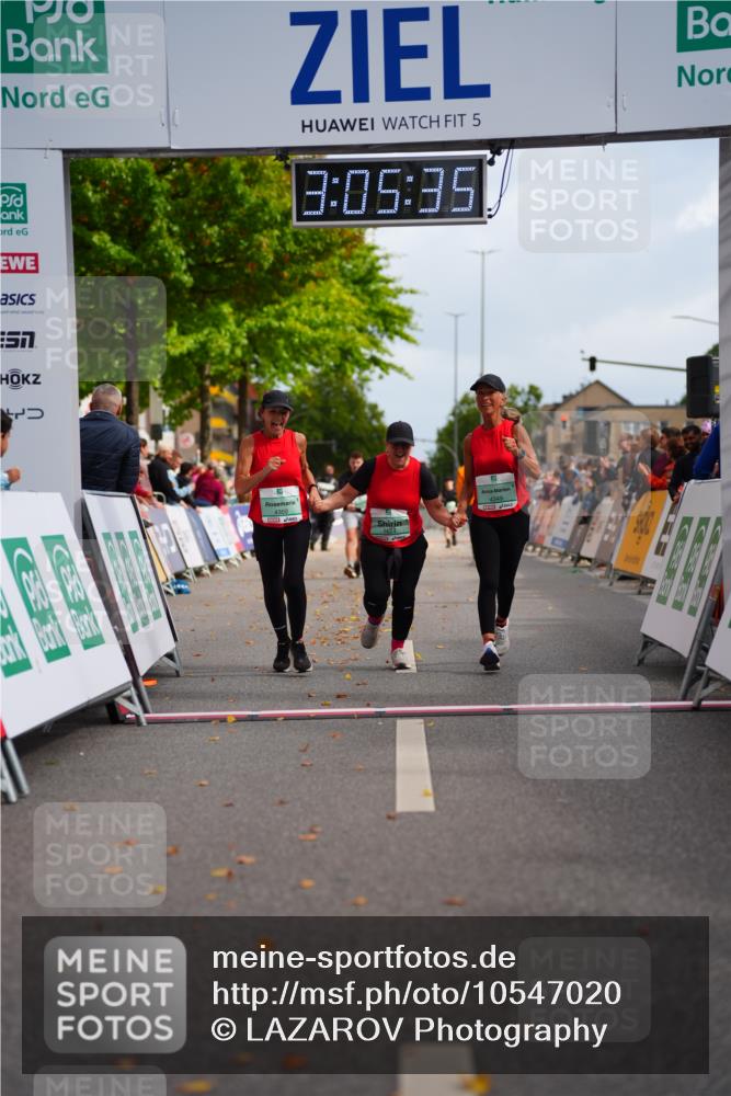 20.09.2026 - PSD Bank Halbmarathon LAZAROV Photography http://msf.ph/oto/10547020 20.09.2026 13:05:35 Ziel 1684, 4349, 4350 meine-sportfotos.de