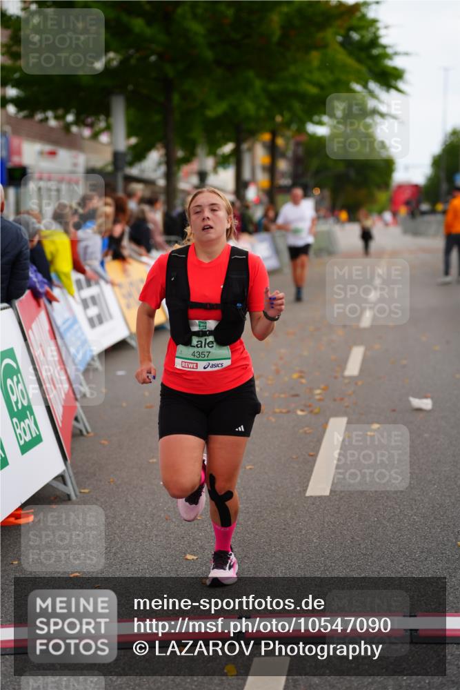 20.09.2026 - PSD Bank Halbmarathon LAZAROV Photography http://msf.ph/oto/10547090 20.09.2026 13:06:45 Ziel 4357 meine-sportfotos.de