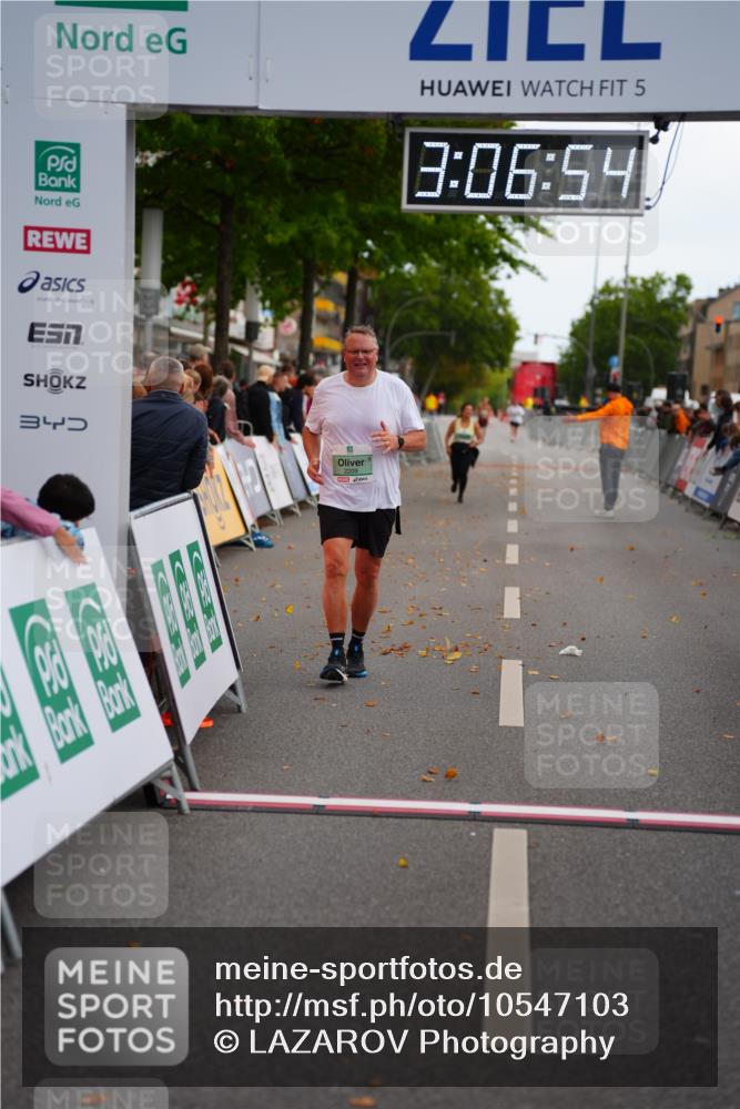 20.09.2026 - PSD Bank Halbmarathon LAZAROV Photography http://msf.ph/oto/10547103 20.09.2026 13:06:54 Ziel 2209, 4357 meine-sportfotos.de