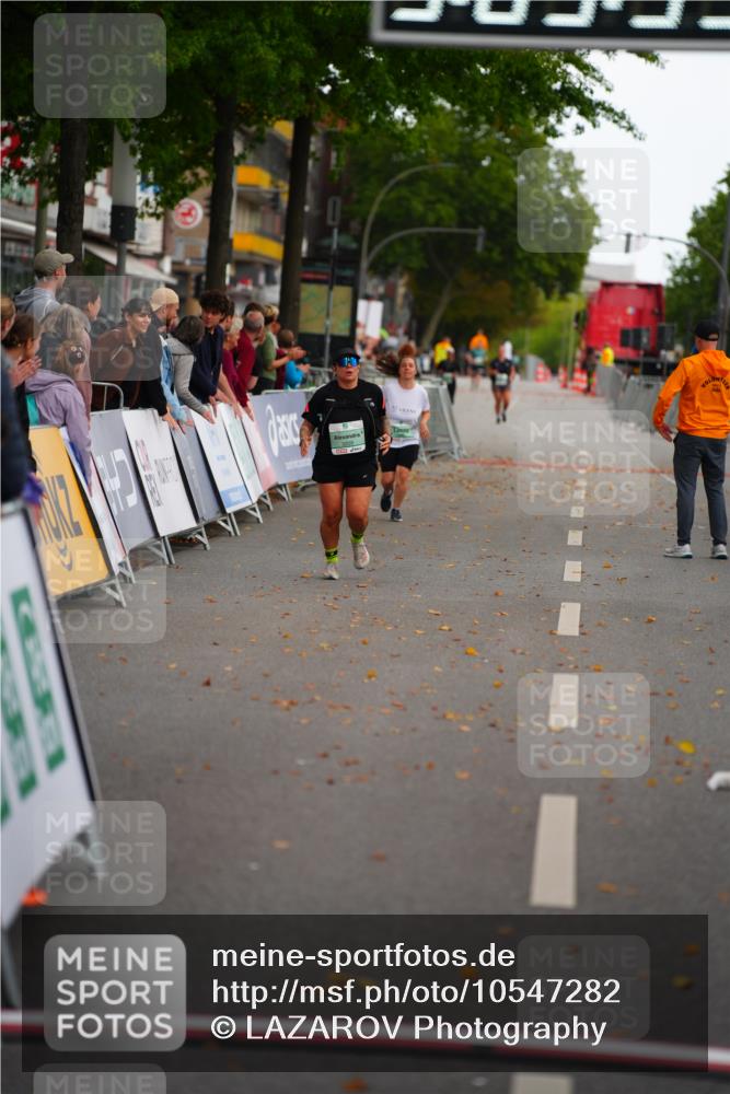 20.09.2026 - PSD Bank Halbmarathon LAZAROV Photography http://msf.ph/oto/10547282 20.09.2026 13:09:54 Ziel 3209 meine-sportfotos.de
