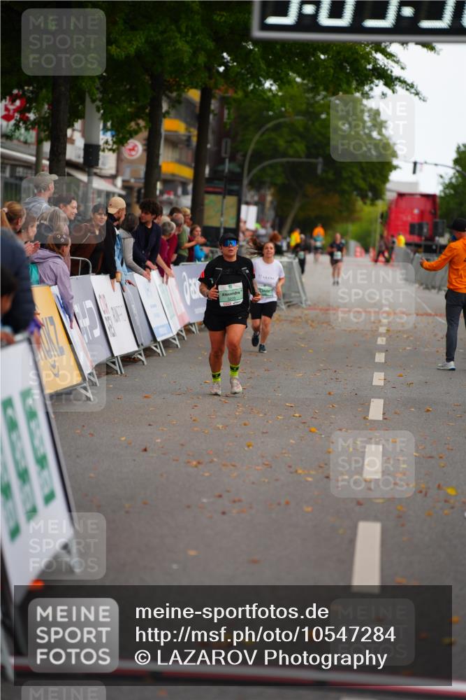 20.09.2026 - PSD Bank Halbmarathon LAZAROV Photography http://msf.ph/oto/10547284 20.09.2026 13:09:55 Ziel 3209 meine-sportfotos.de