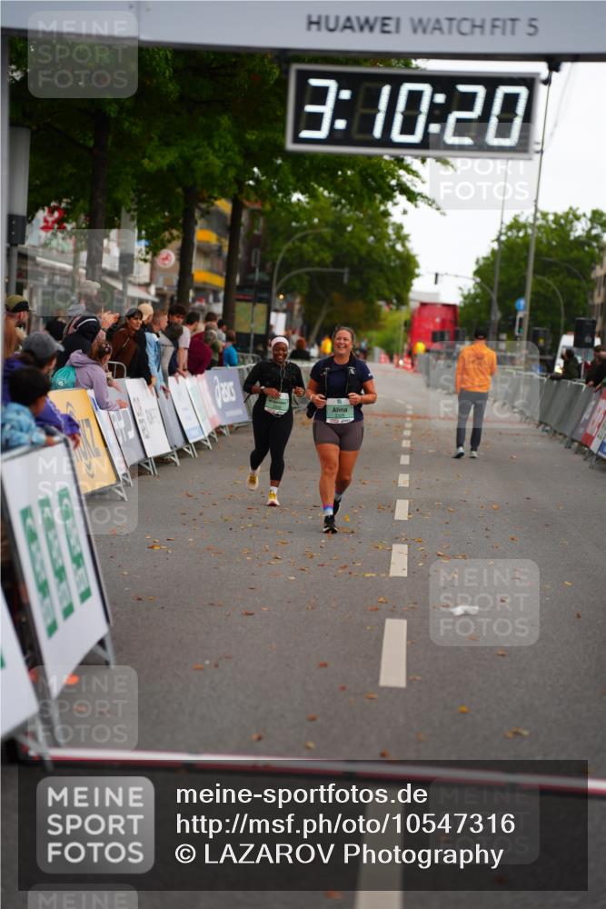 20.09.2026 - PSD Bank Halbmarathon LAZAROV Photography http://msf.ph/oto/10547316 20.09.2026 13:10:20 Ziel 2329 meine-sportfotos.de